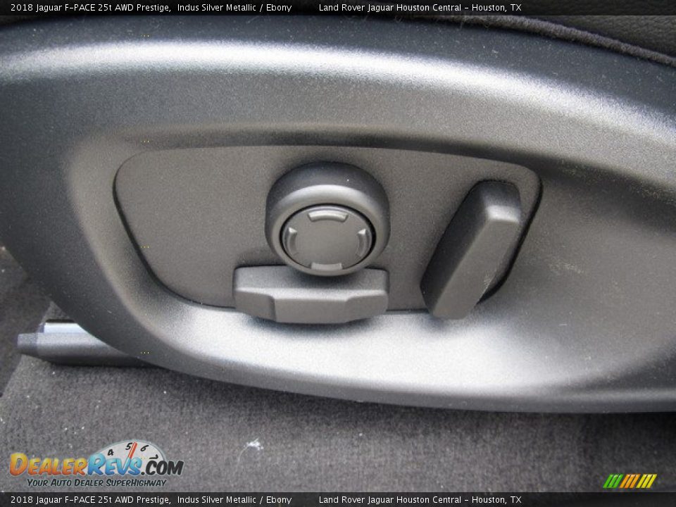 2018 Jaguar F-PACE 25t AWD Prestige Indus Silver Metallic / Ebony Photo #27