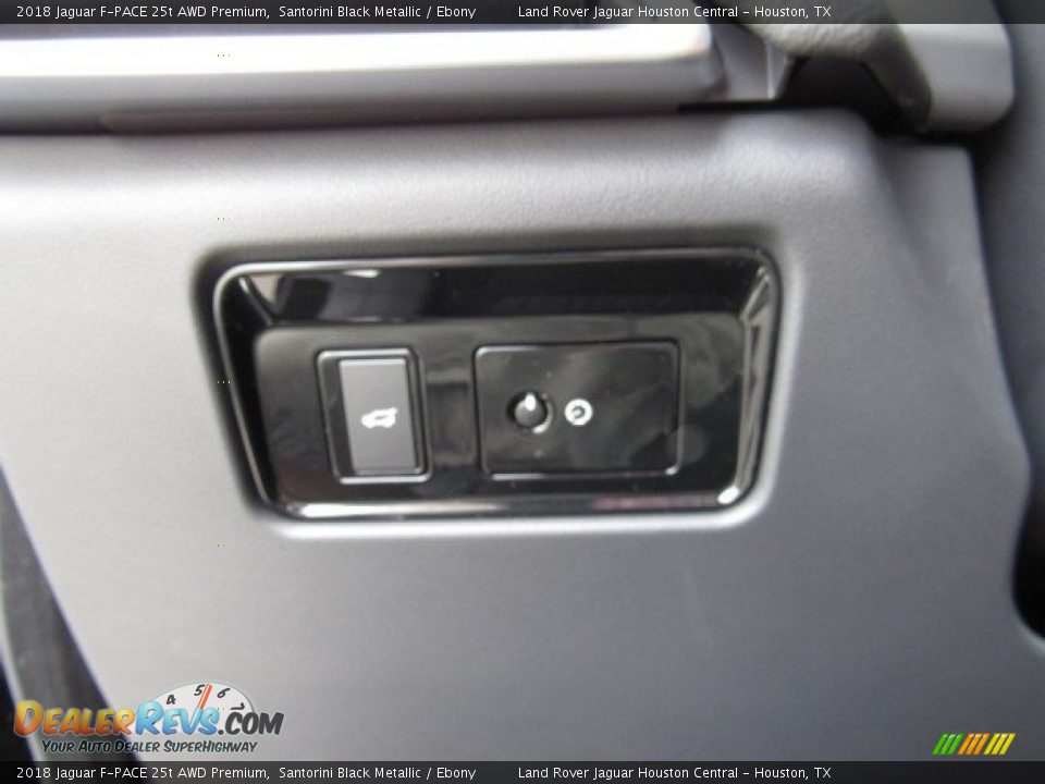 2018 Jaguar F-PACE 25t AWD Premium Santorini Black Metallic / Ebony Photo #27