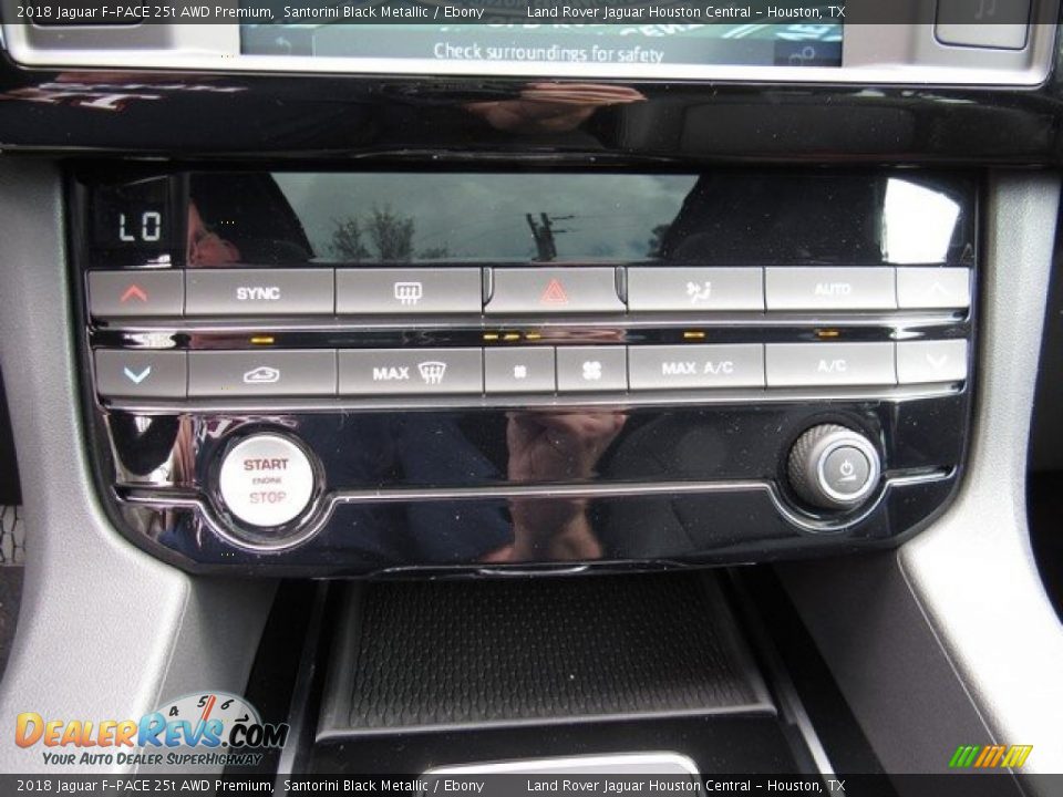 2018 Jaguar F-PACE 25t AWD Premium Santorini Black Metallic / Ebony Photo #33