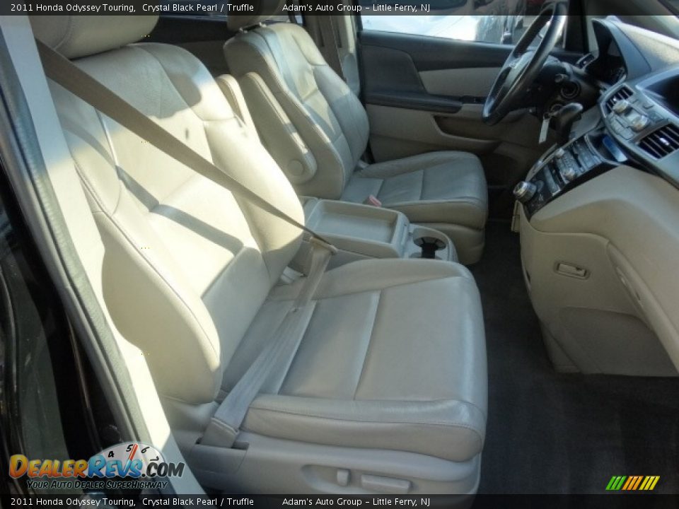 2011 Honda Odyssey Touring Crystal Black Pearl / Truffle Photo #20