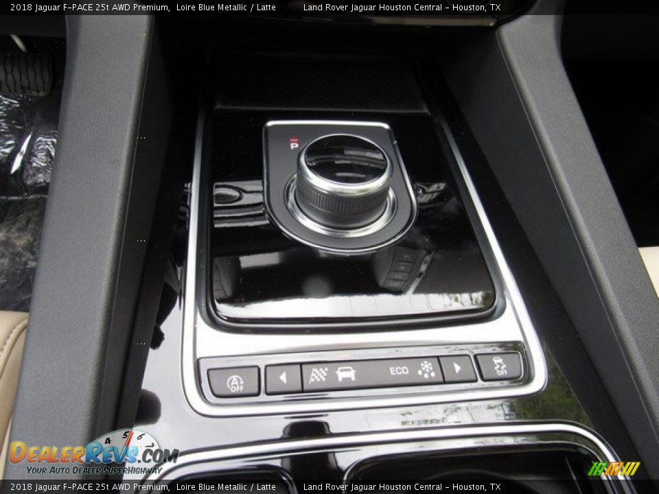 2018 Jaguar F-PACE 25t AWD Premium Loire Blue Metallic / Latte Photo #36