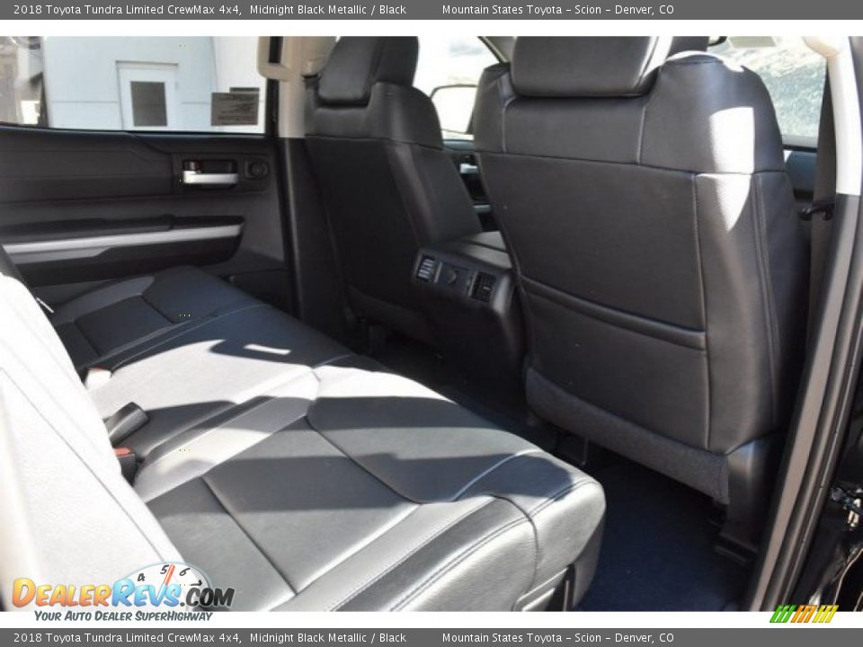 2018 Toyota Tundra Limited CrewMax 4x4 Midnight Black Metallic / Black Photo #17