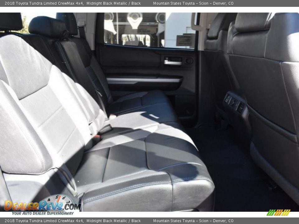 2018 Toyota Tundra Limited CrewMax 4x4 Midnight Black Metallic / Black Photo #18