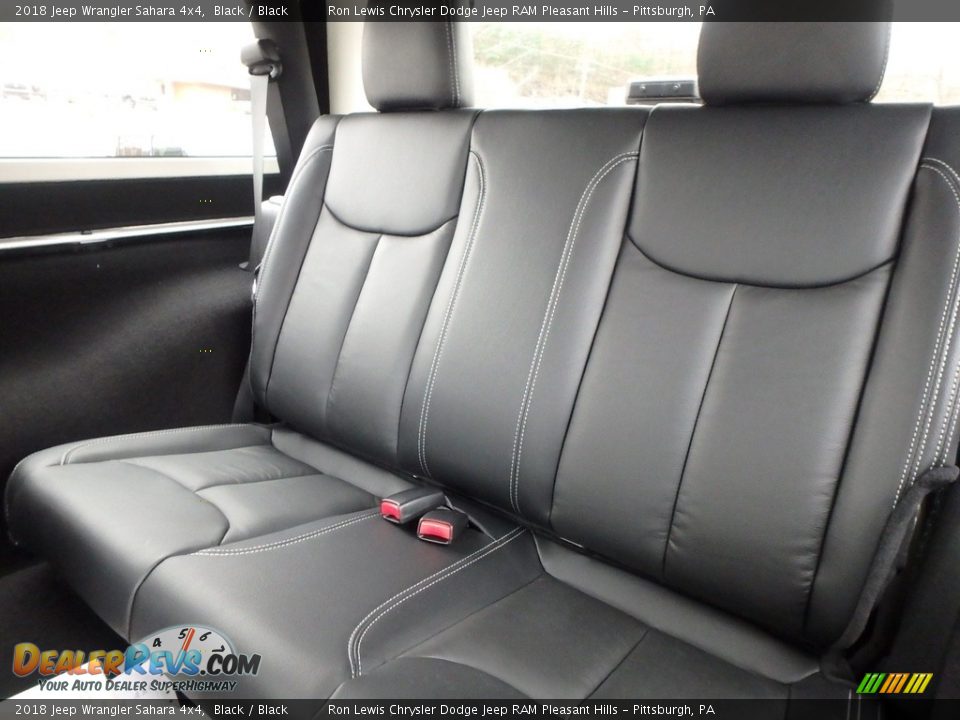2018 Jeep Wrangler Sahara 4x4 Black / Black Photo #11