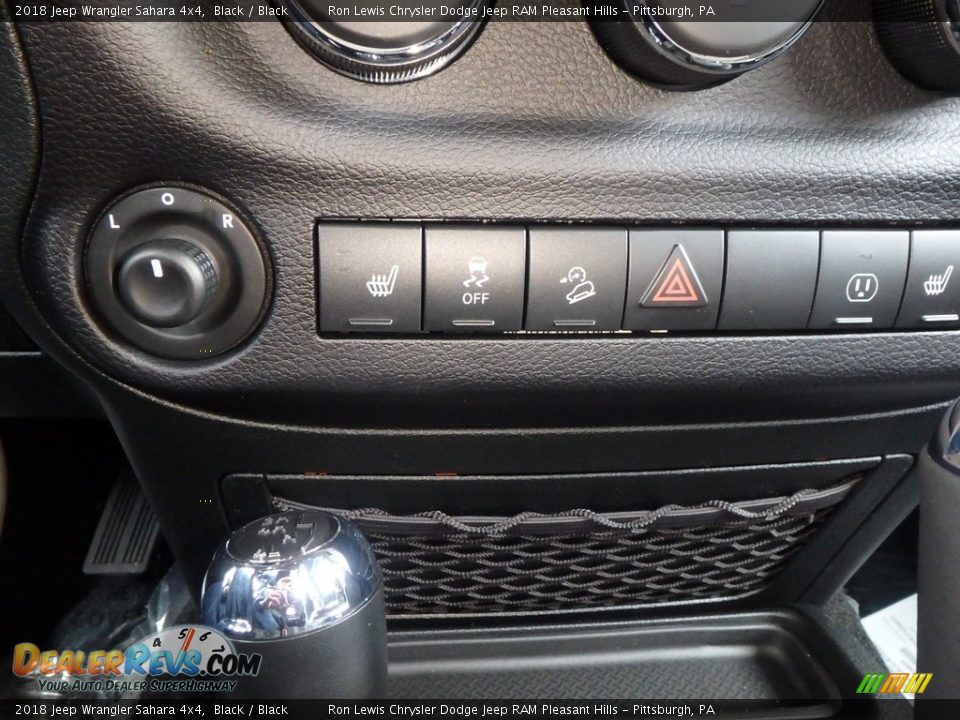 2018 Jeep Wrangler Sahara 4x4 Black / Black Photo #16
