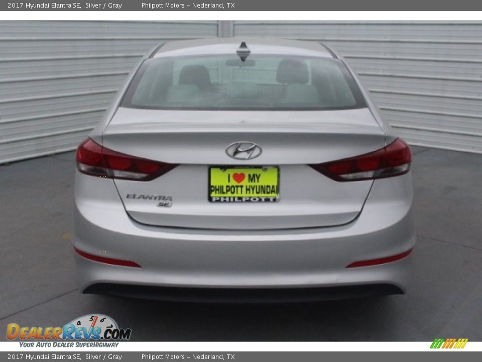 2017 Hyundai Elantra SE Silver / Gray Photo #9