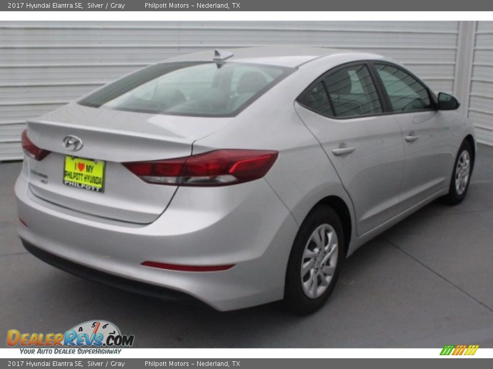 2017 Hyundai Elantra SE Silver / Gray Photo #10