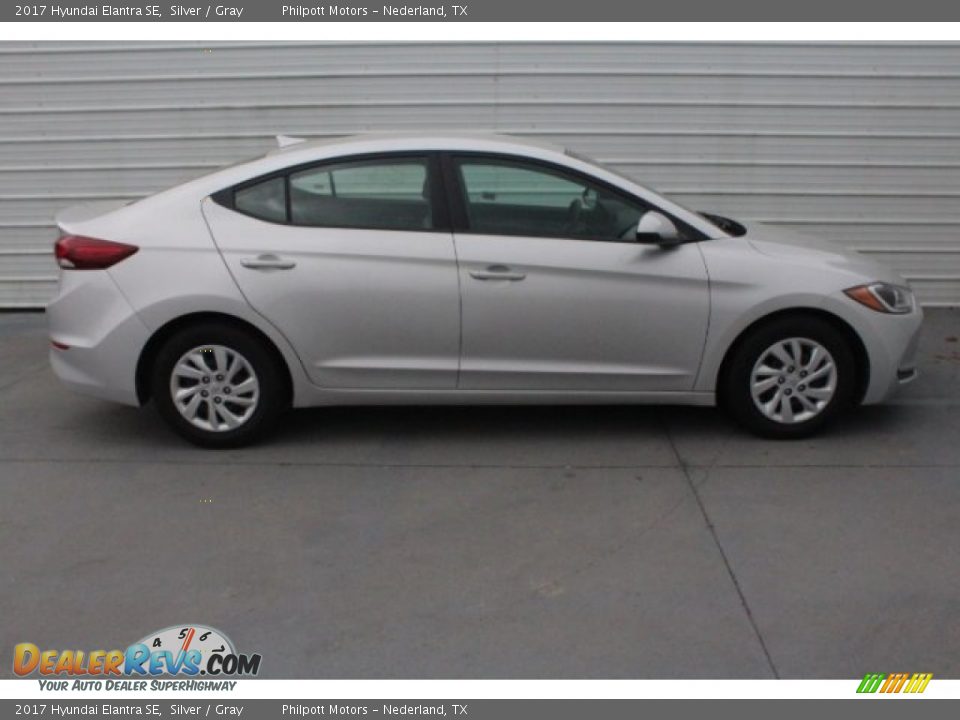 2017 Hyundai Elantra SE Silver / Gray Photo #11
