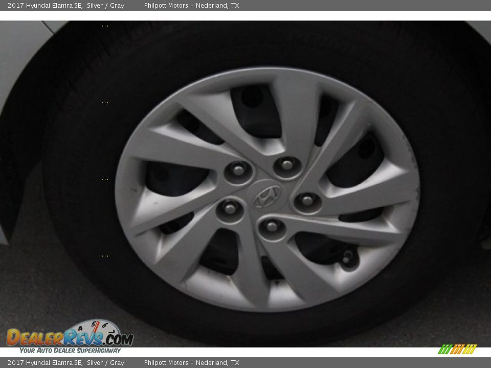 2017 Hyundai Elantra SE Silver / Gray Photo #12