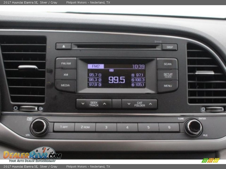 2017 Hyundai Elantra SE Silver / Gray Photo #17