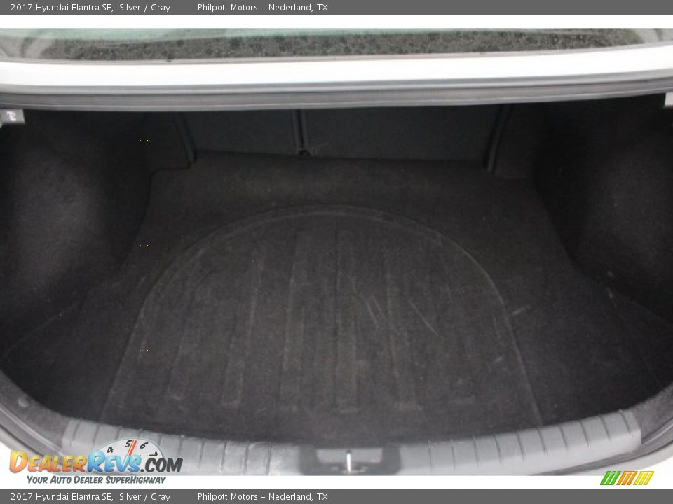 2017 Hyundai Elantra SE Silver / Gray Photo #28