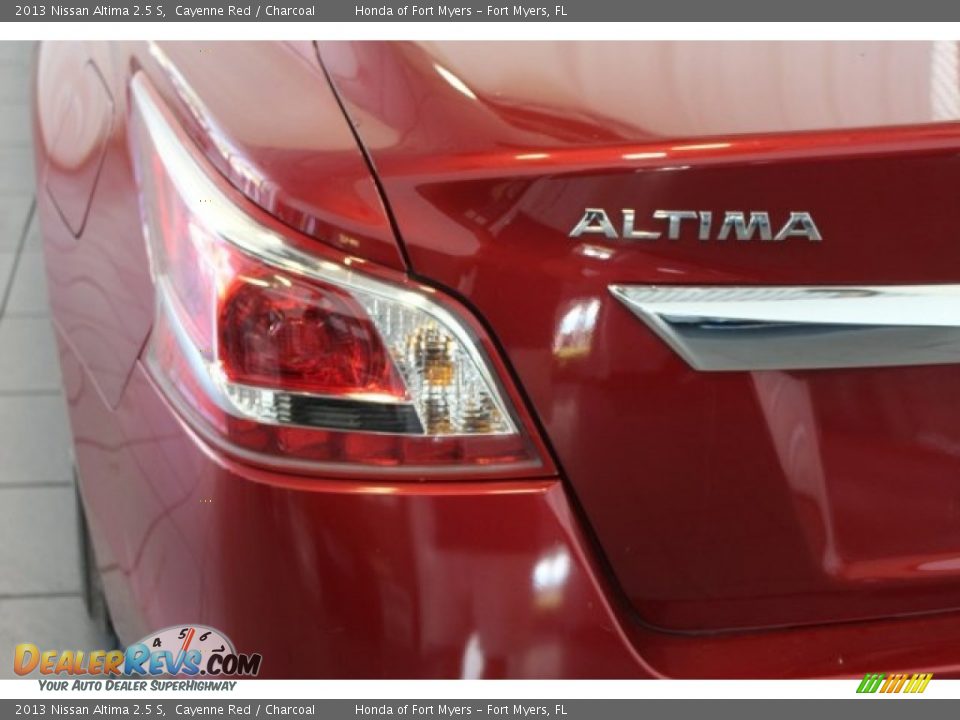2013 Nissan Altima 2.5 S Cayenne Red / Charcoal Photo #9