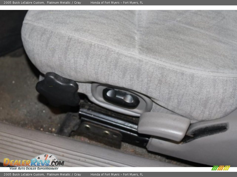 2005 Buick LeSabre Custom Platinum Metallic / Gray Photo #18