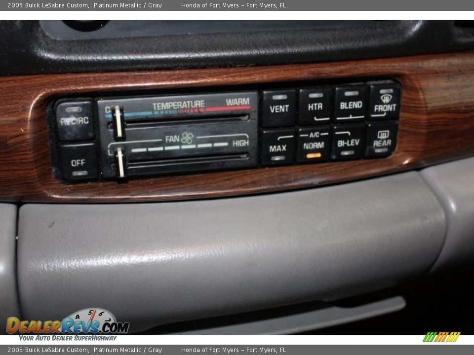 2005 Buick LeSabre Custom Platinum Metallic / Gray Photo #26