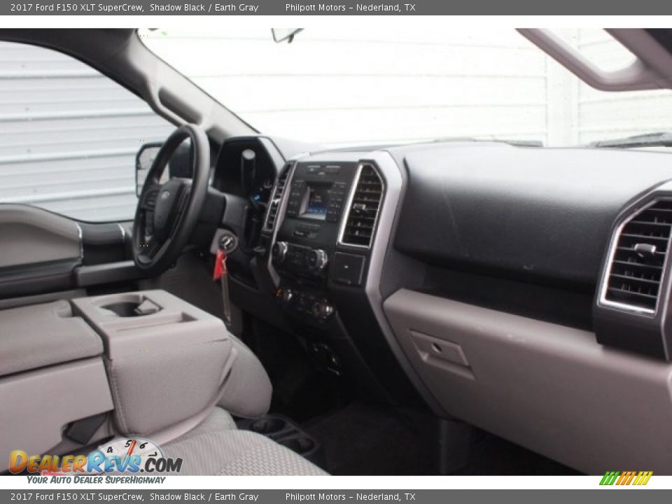 2017 Ford F150 XLT SuperCrew Shadow Black / Earth Gray Photo #30