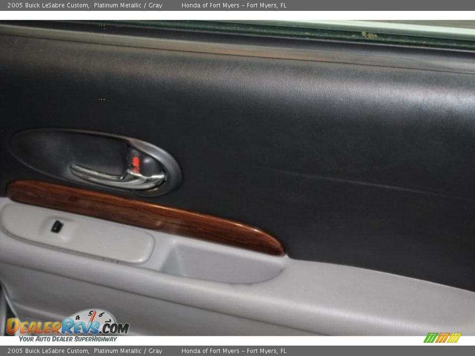 2005 Buick LeSabre Custom Platinum Metallic / Gray Photo #31
