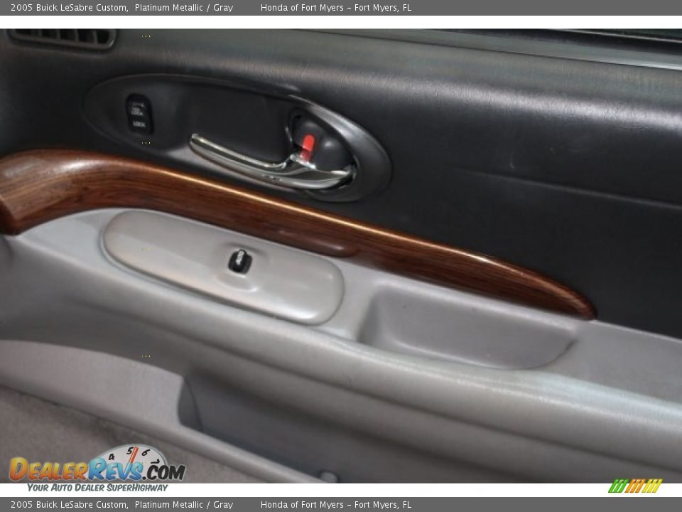 2005 Buick LeSabre Custom Platinum Metallic / Gray Photo #33