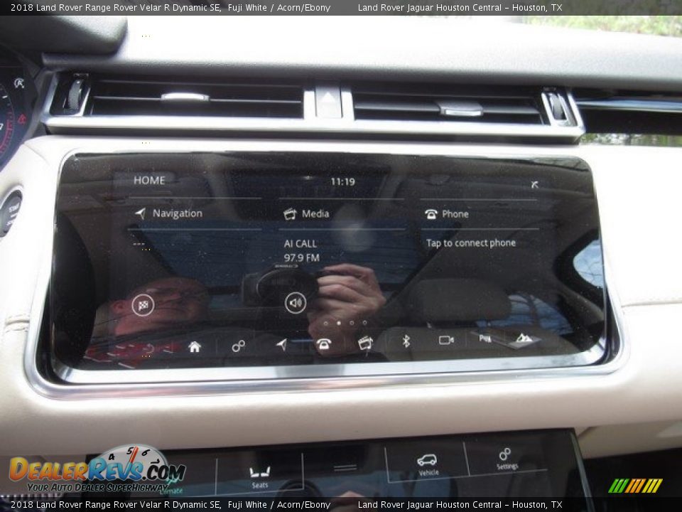 2018 Land Rover Range Rover Velar R Dynamic SE Fuji White / Acorn/Ebony Photo #31