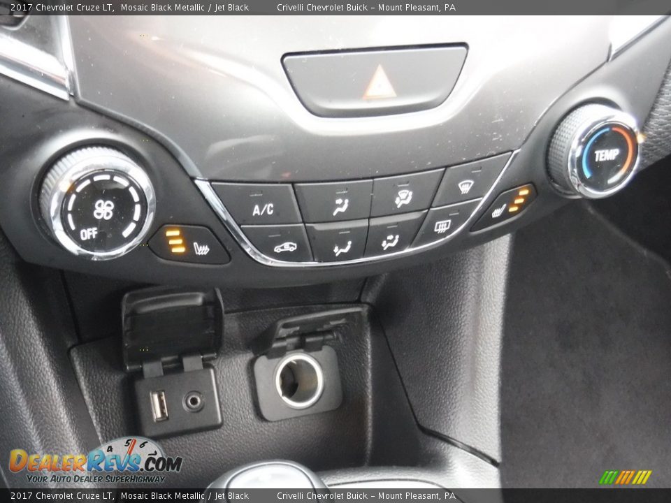 2017 Chevrolet Cruze LT Mosaic Black Metallic / Jet Black Photo #21