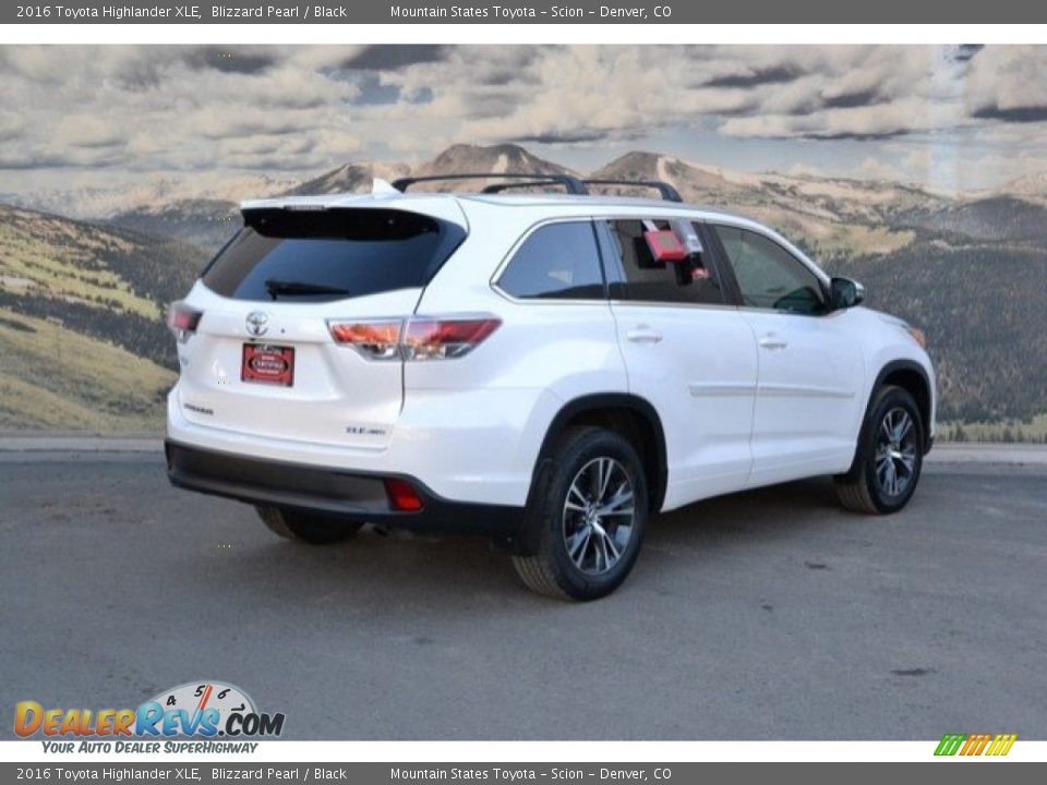 2016 Toyota Highlander XLE Blizzard Pearl / Black Photo #3