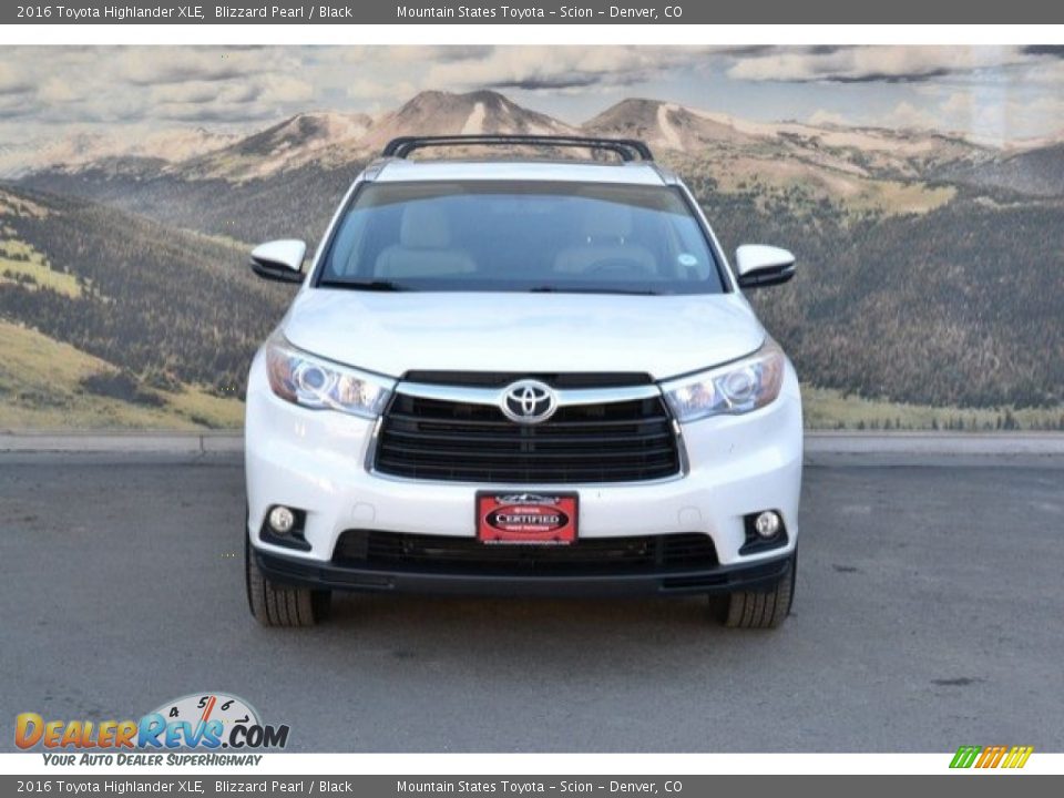 2016 Toyota Highlander XLE Blizzard Pearl / Black Photo #4
