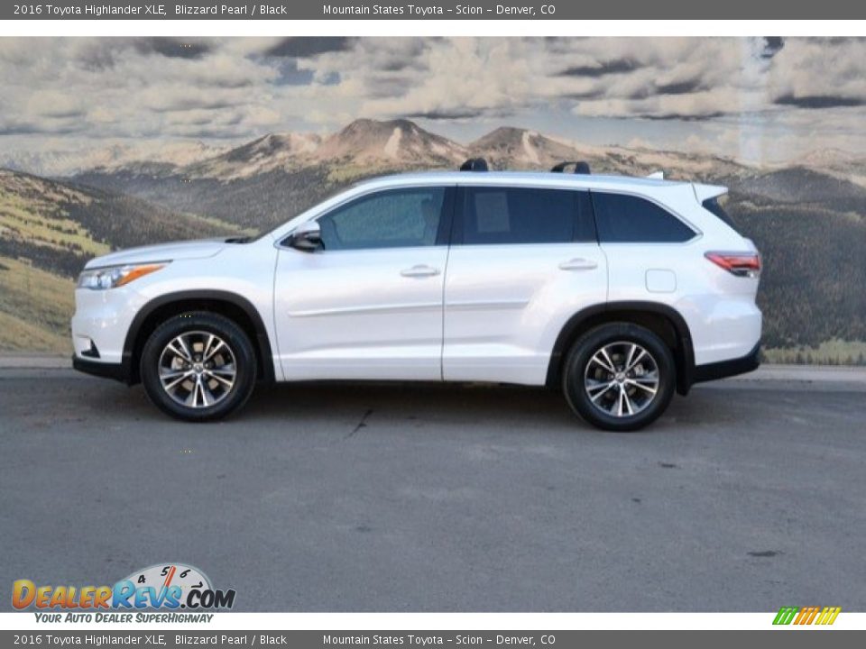 2016 Toyota Highlander XLE Blizzard Pearl / Black Photo #6