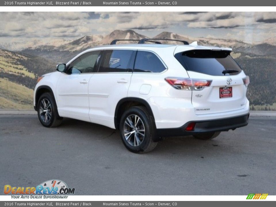 2016 Toyota Highlander XLE Blizzard Pearl / Black Photo #8