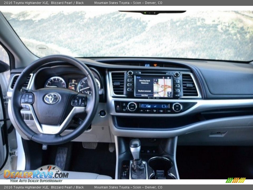 2016 Toyota Highlander XLE Blizzard Pearl / Black Photo #13