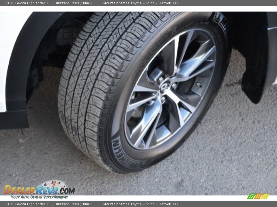 2016 Toyota Highlander XLE Blizzard Pearl / Black Photo #30