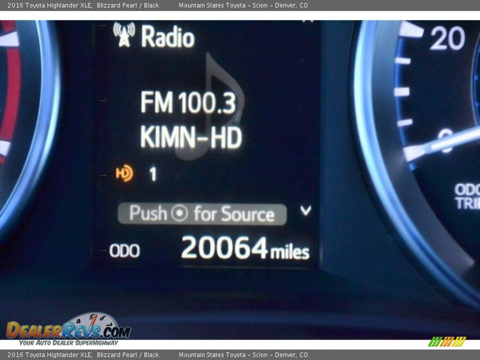 2016 Toyota Highlander XLE Blizzard Pearl / Black Photo #31