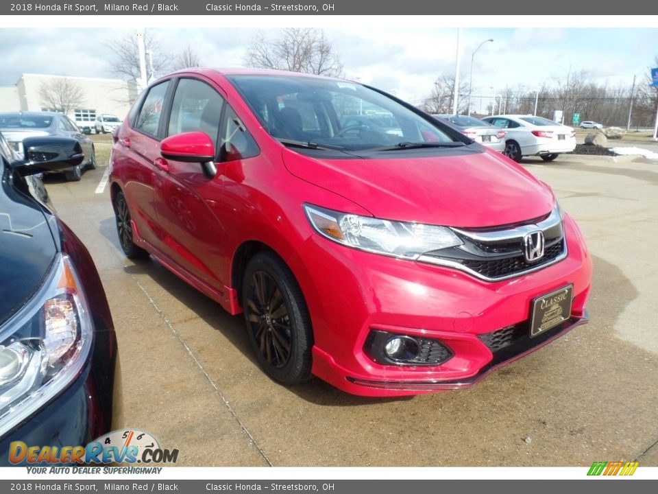 Front 3/4 View of 2018 Honda Fit Sport Photo #2