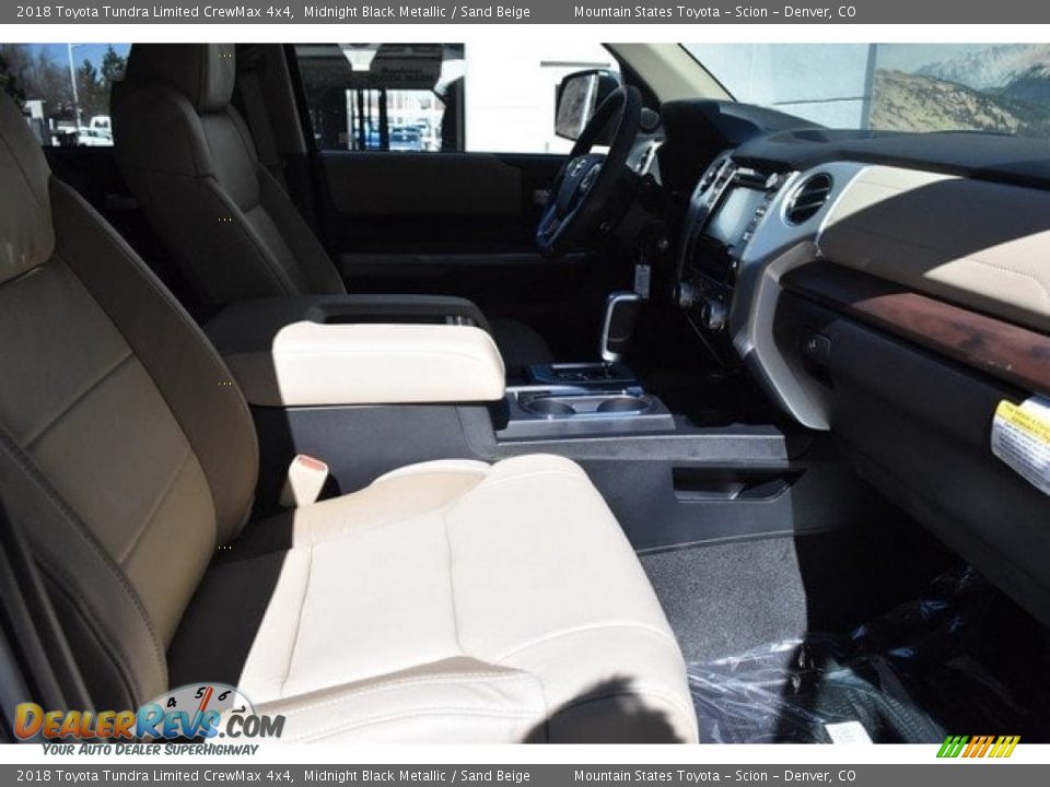 2018 Toyota Tundra Limited CrewMax 4x4 Midnight Black Metallic / Sand Beige Photo #12