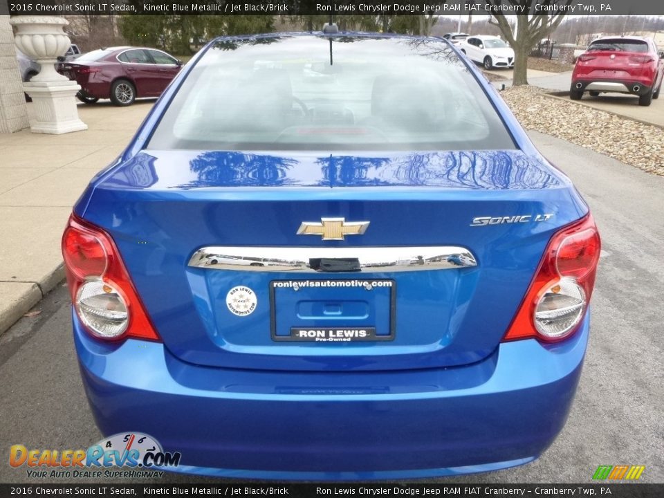 2016 Chevrolet Sonic LT Sedan Kinetic Blue Metallic / Jet Black/Brick Photo #8