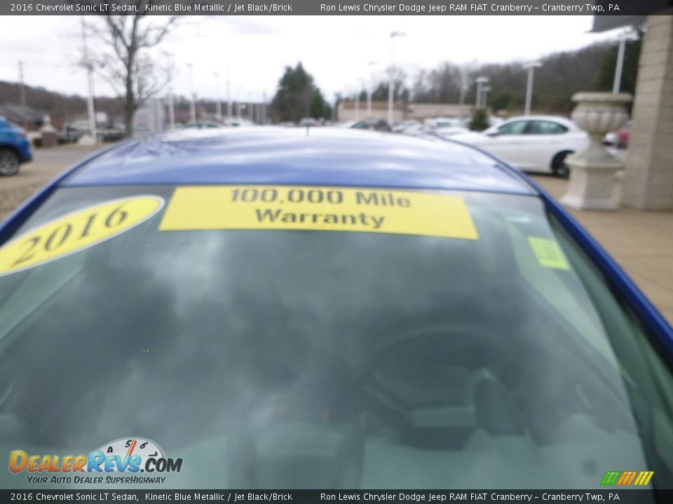 2016 Chevrolet Sonic LT Sedan Kinetic Blue Metallic / Jet Black/Brick Photo #14