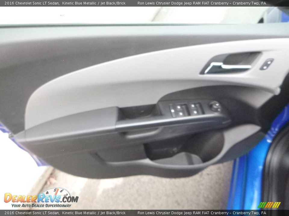 2016 Chevrolet Sonic LT Sedan Kinetic Blue Metallic / Jet Black/Brick Photo #15