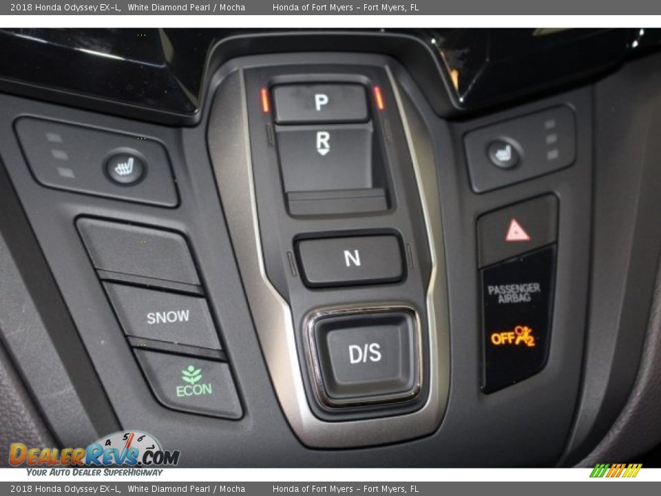 2018 Honda Odyssey EX-L White Diamond Pearl / Mocha Photo #29