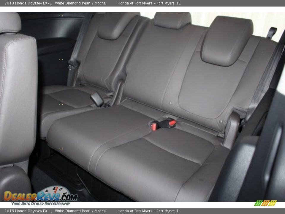 2018 Honda Odyssey EX-L White Diamond Pearl / Mocha Photo #32