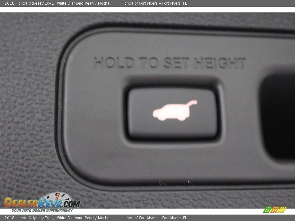 2018 Honda Odyssey EX-L White Diamond Pearl / Mocha Photo #34