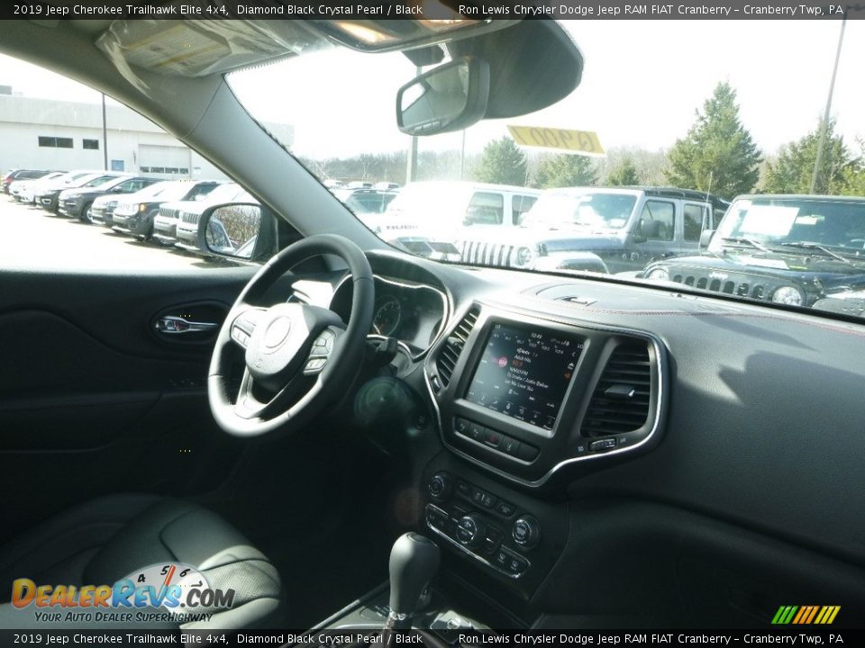 Dashboard of 2019 Jeep Cherokee Trailhawk Elite 4x4 Photo #11