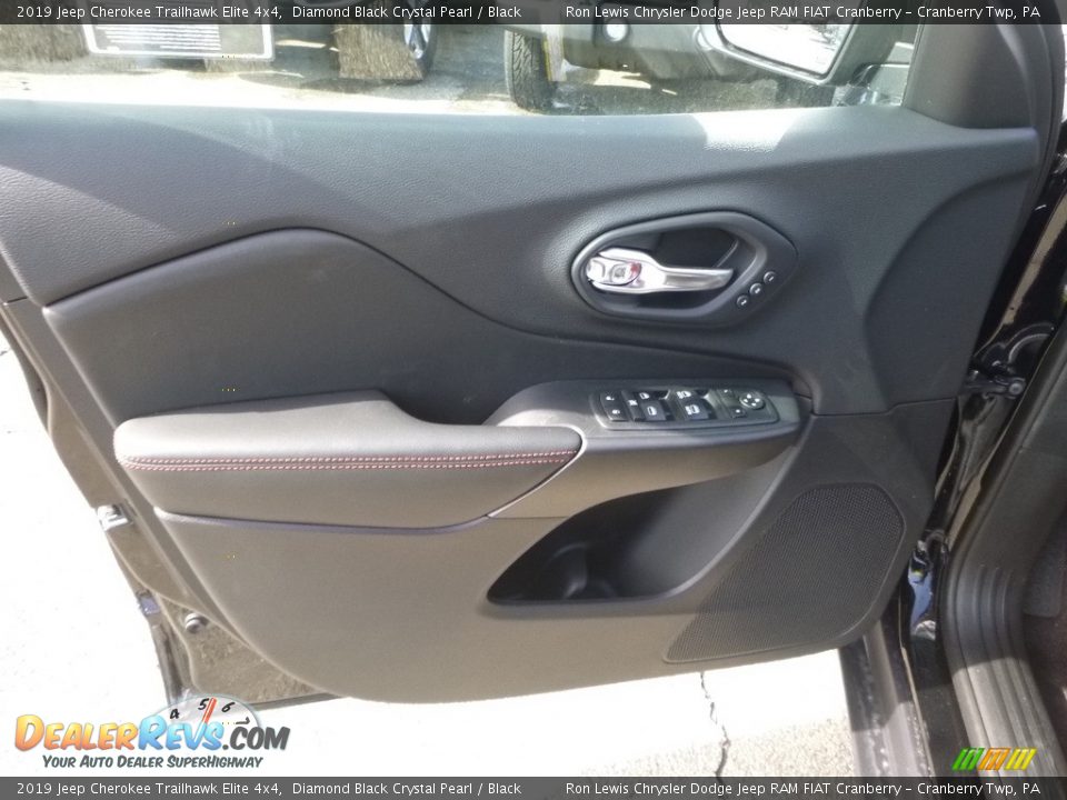 Door Panel of 2019 Jeep Cherokee Trailhawk Elite 4x4 Photo #14