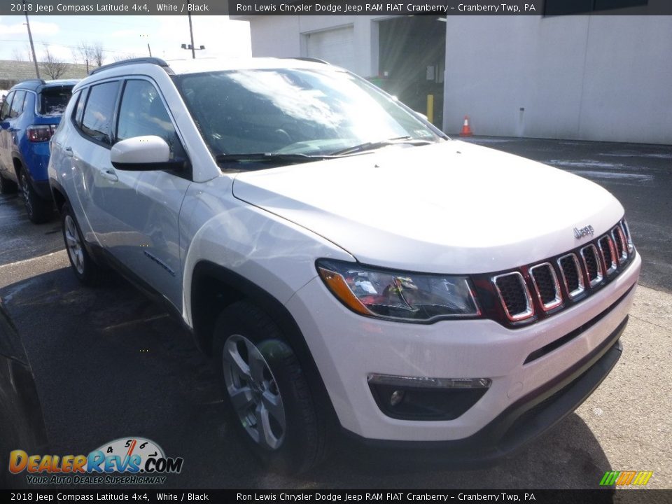 2018 Jeep Compass Latitude 4x4 White / Black Photo #5