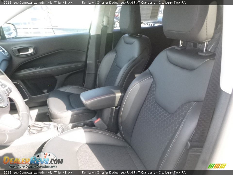 2018 Jeep Compass Latitude 4x4 White / Black Photo #14