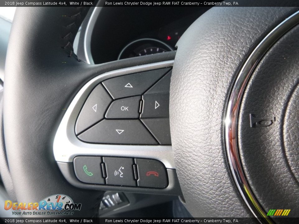 2018 Jeep Compass Latitude 4x4 White / Black Photo #16