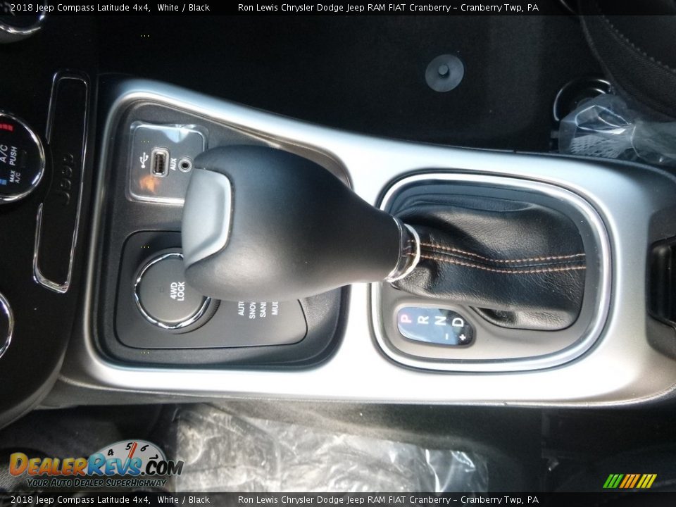 2018 Jeep Compass Latitude 4x4 White / Black Photo #20