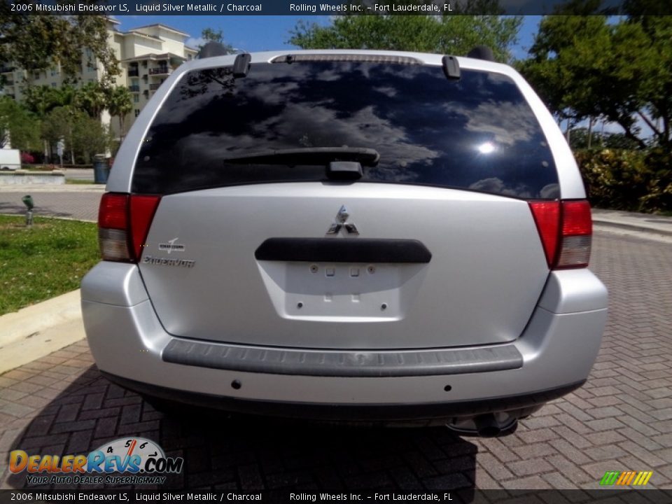 2006 Mitsubishi Endeavor LS Liquid Silver Metallic / Charcoal Photo #7