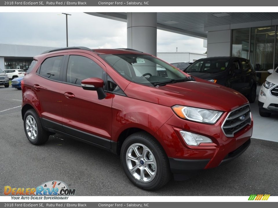 Front 3/4 View of 2018 Ford EcoSport SE Photo #1