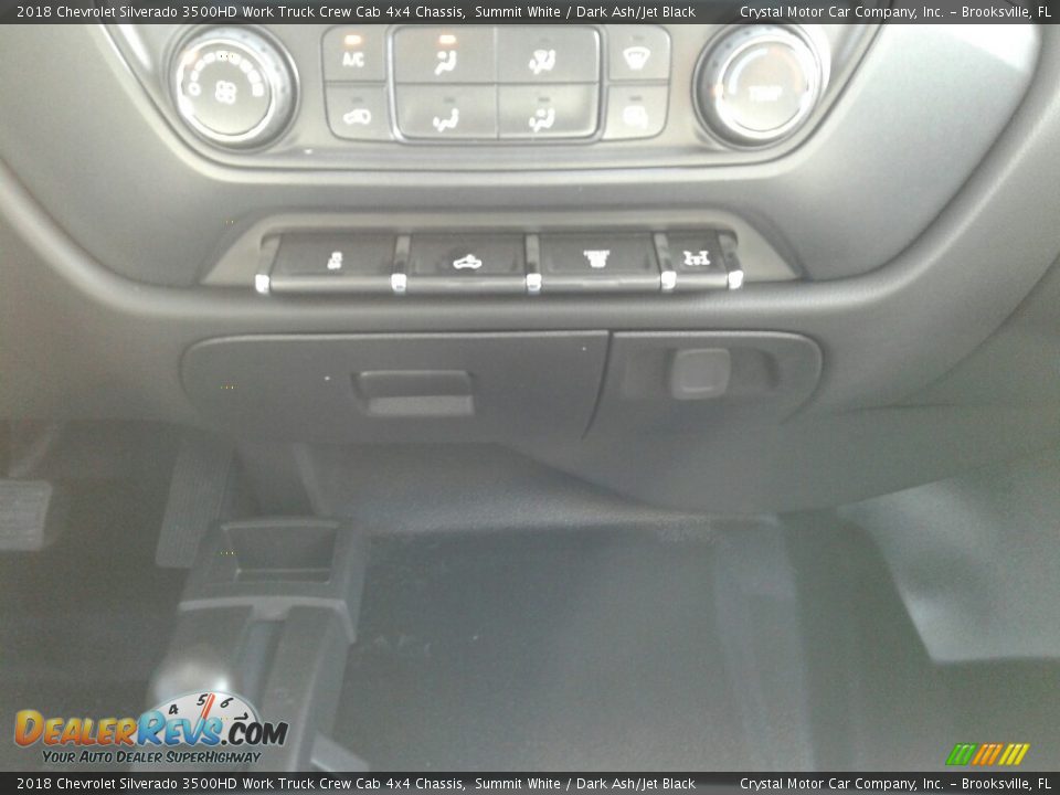 2018 Chevrolet Silverado 3500HD Work Truck Crew Cab 4x4 Chassis Summit White / Dark Ash/Jet Black Photo #16