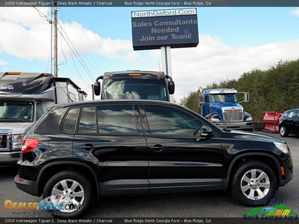 2009 Volkswagen Tiguan S Deep Black Metallic / Charcoal Photo #6