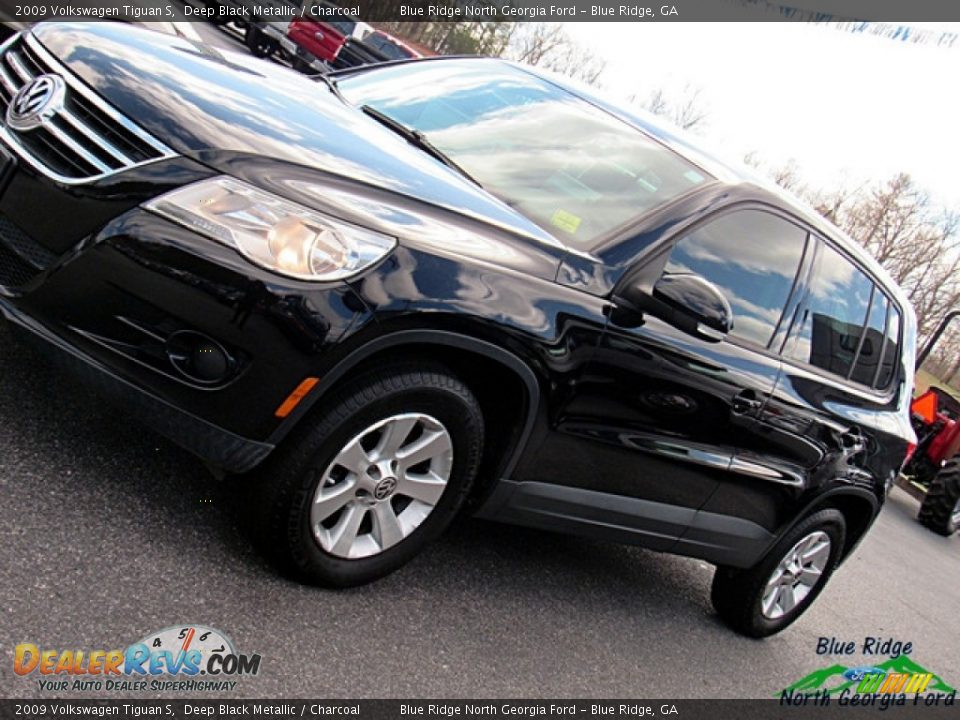 2009 Volkswagen Tiguan S Deep Black Metallic / Charcoal Photo #26