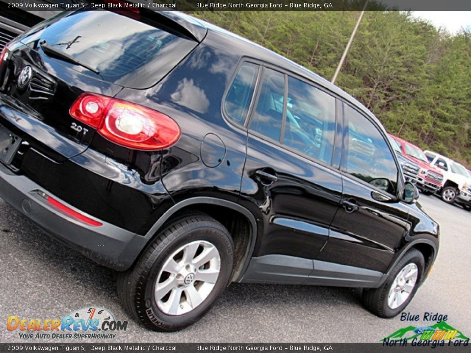 2009 Volkswagen Tiguan S Deep Black Metallic / Charcoal Photo #28
